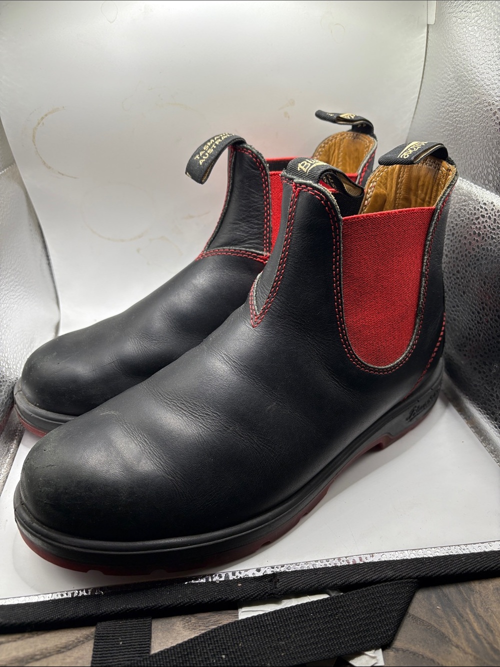 Blundstone Black with Red size 7.5 Men’s 9.5 Ladies